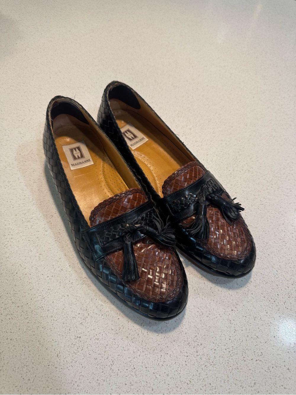 Magnanni Two-Tone Black and Brown Woven Tassel Loafers